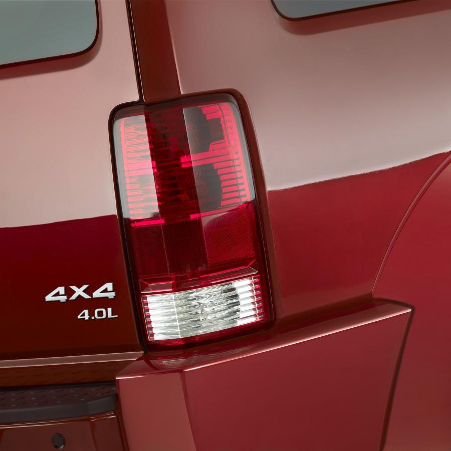  Dodge Nitro 2007 года  (фото 151 из 152)